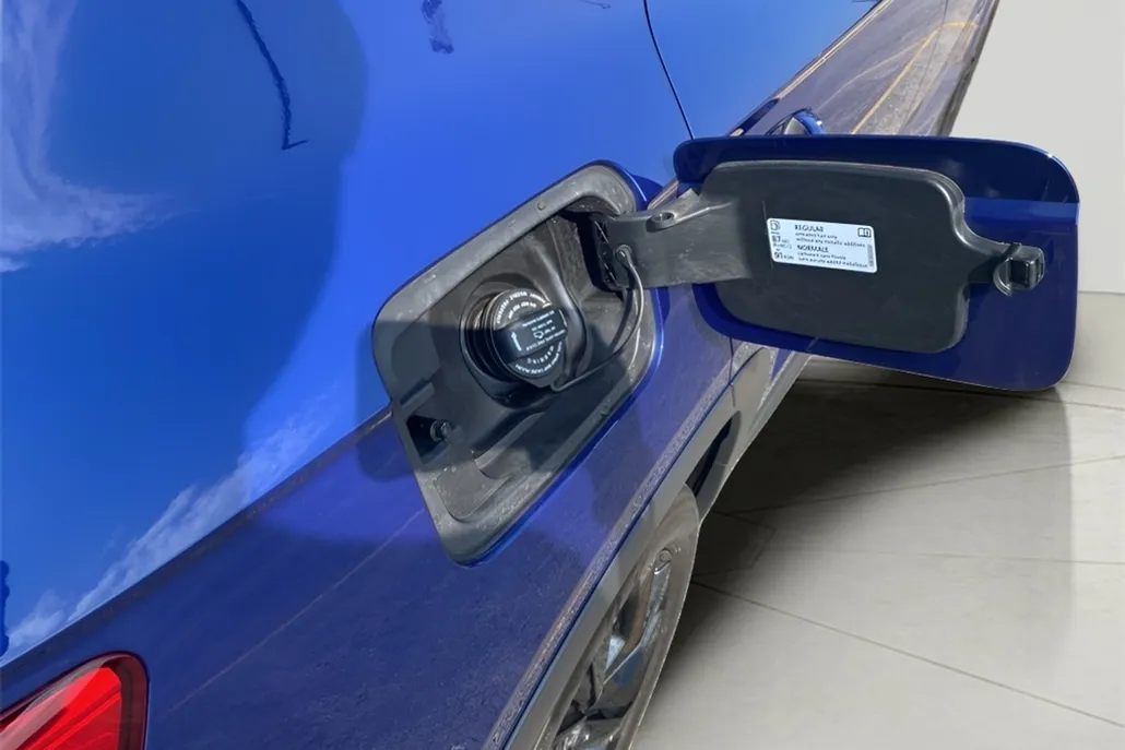 2022 Volkswagen Taos SE photo 1