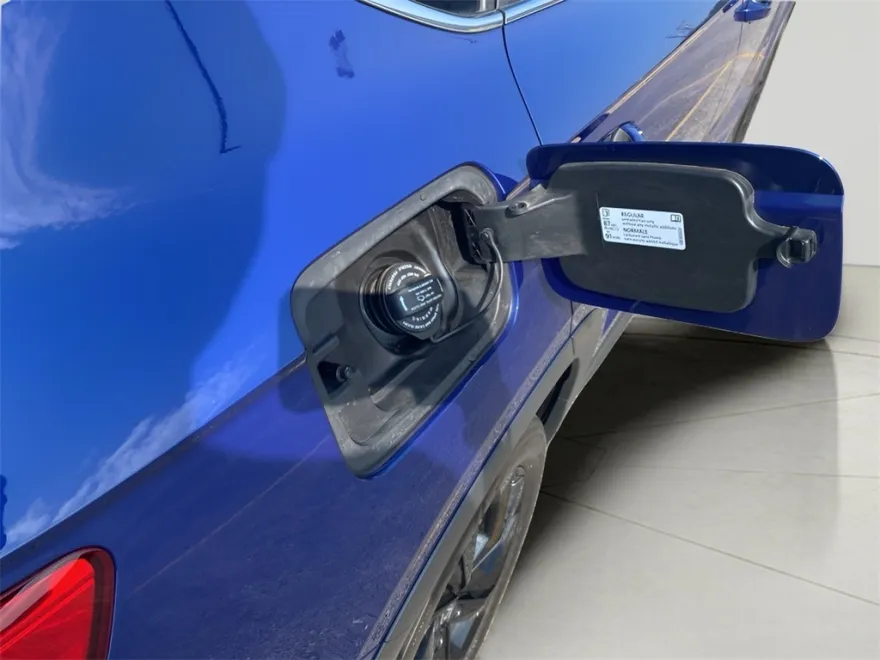 2022 Volkswagen Taos SE photo 1