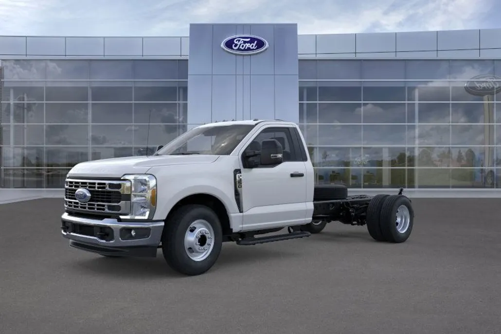 2026 Ford F-350 XL photo 1
