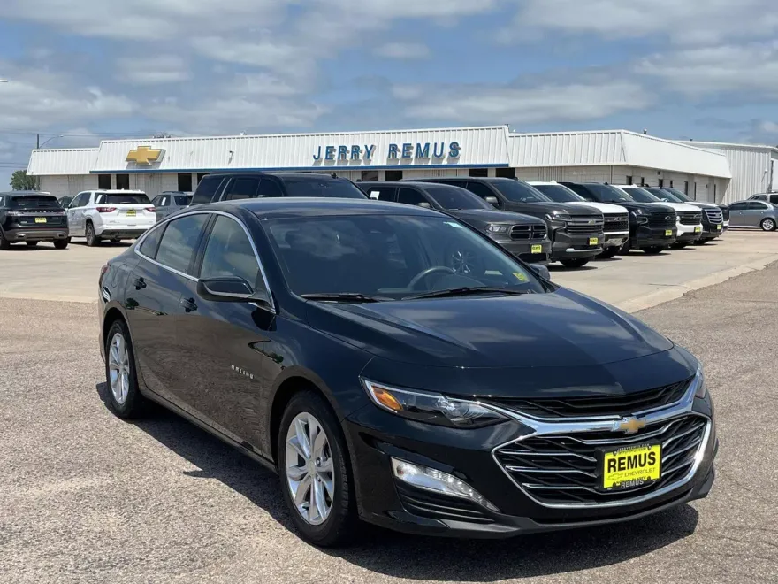 2021 Chevrolet Malibu 1LT photo 1