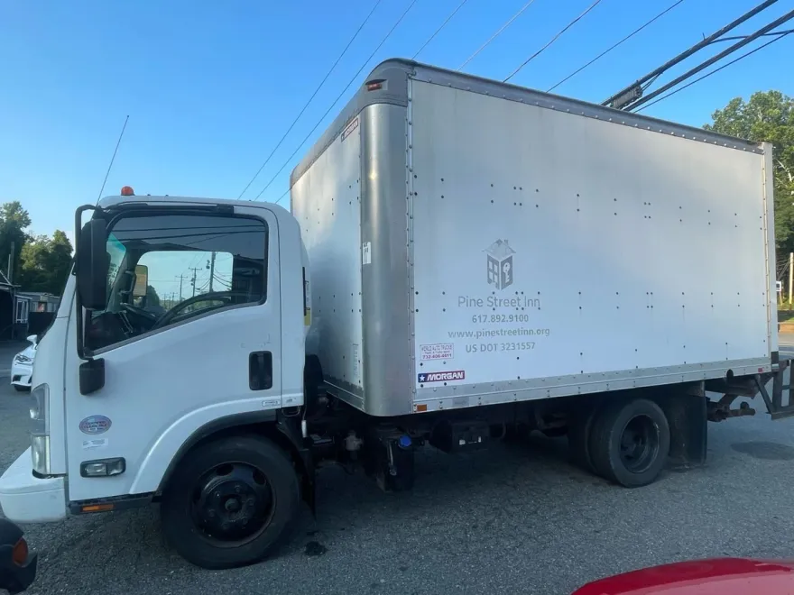 2013 Isuzu NPR photo 1