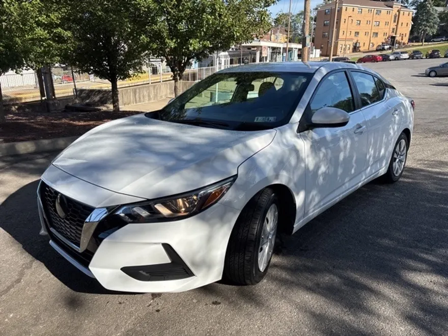 2025 Nissan Sentra SV photo 1