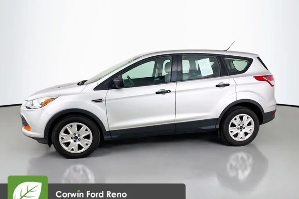2014 Ford Escape S photo 1