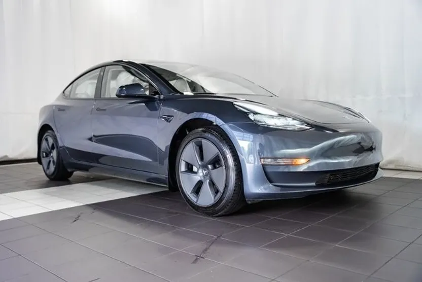 2023 Tesla Model 3 photo 1