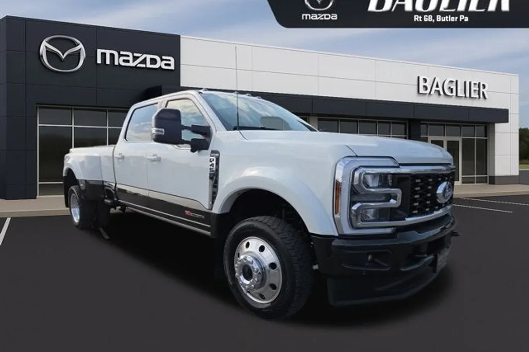2025 Ford F-450 King Ranch photo 1