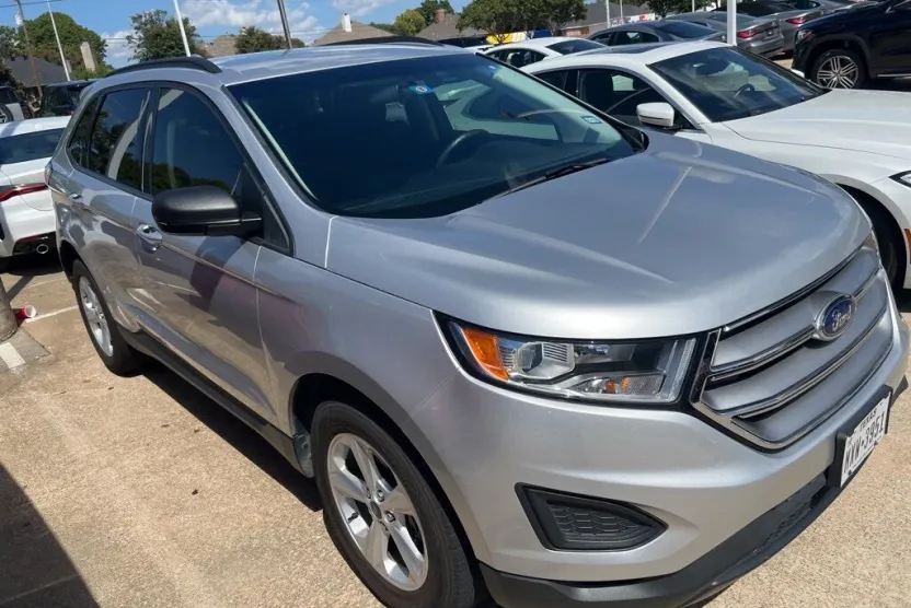 2017 Ford Edge SE photo 1