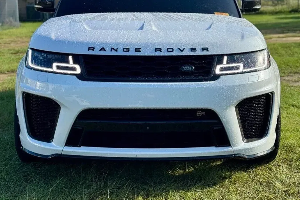 2021 Land Rover Range Rover Sport SVR photo 1