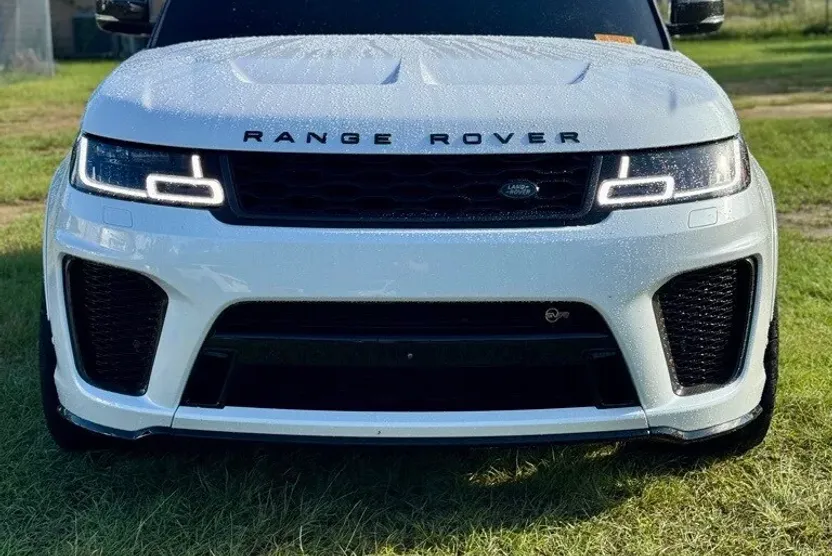 2021 Land Rover Range Rover Sport SVR photo 1