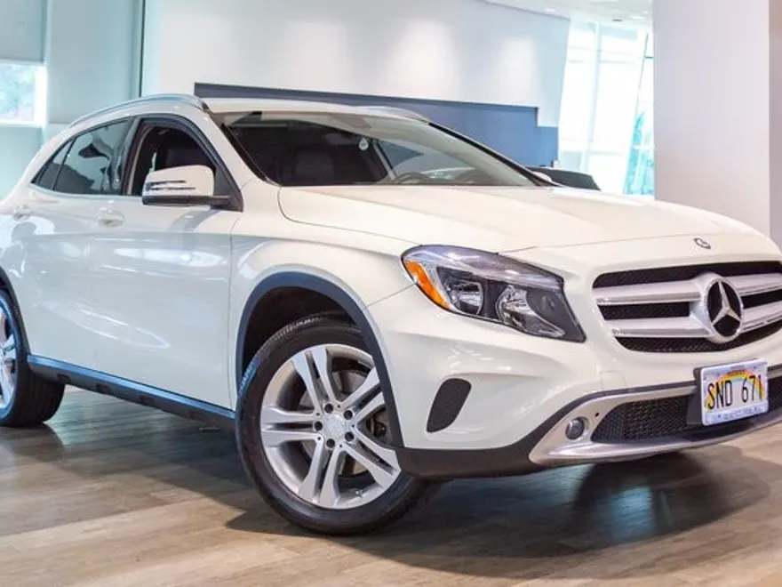 2015 Mercedes Benz GLA 250 photo 1