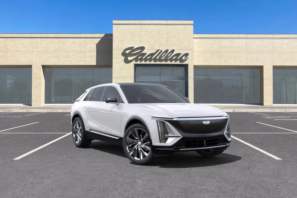 2025 Cadillac Lyriq Luxury photo 1