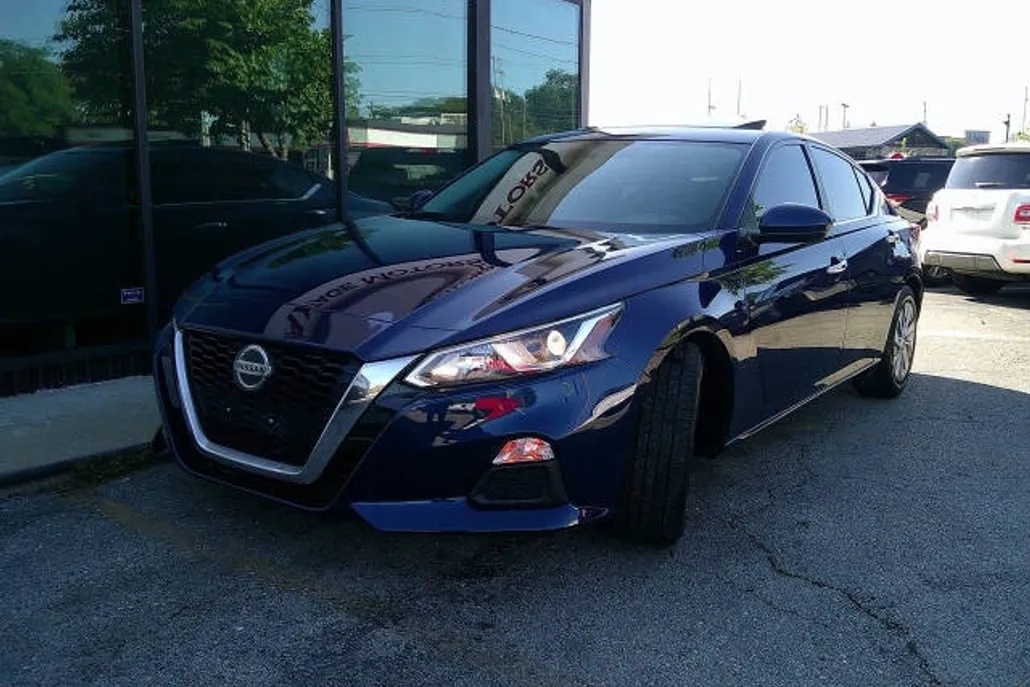 2020 Nissan Altima 2.5 photo 1