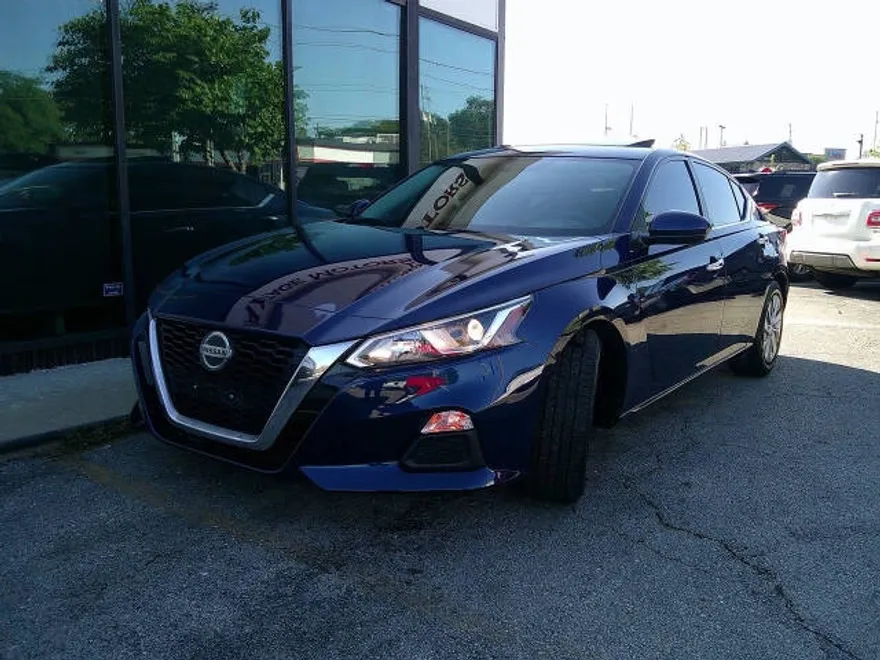 2020 Nissan Altima 2.5 photo 1