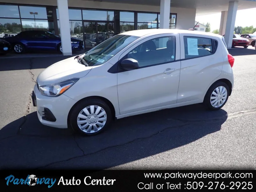 2017 Chevrolet Spark LS photo 1