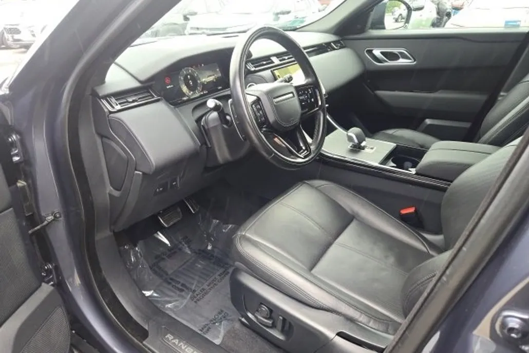 2025 Land Rover Range Rover Velar SE photo 1