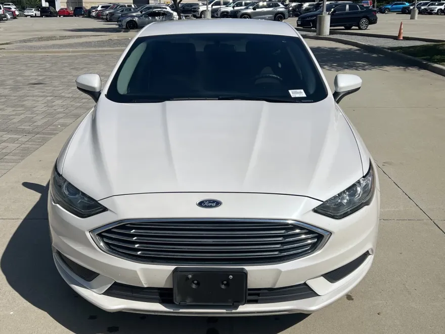 2018 Ford Fusion SE photo 1