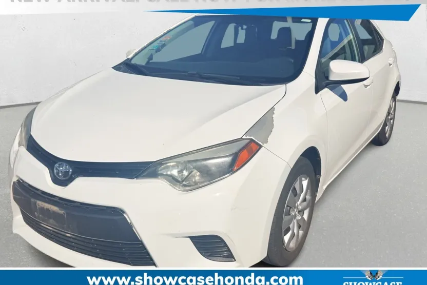 2016 Toyota Corolla LE photo 1