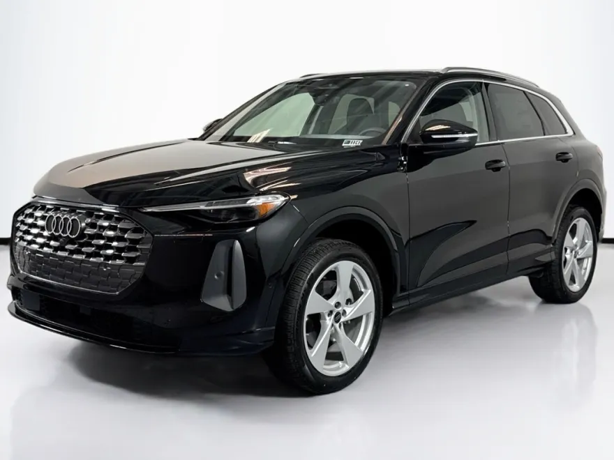 2025 Audi Q5 2.0T Premium Plus photo 1