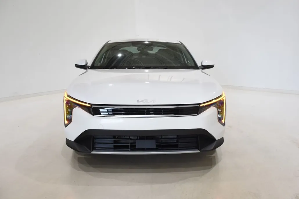 2025 Kia K4 EX photo 1