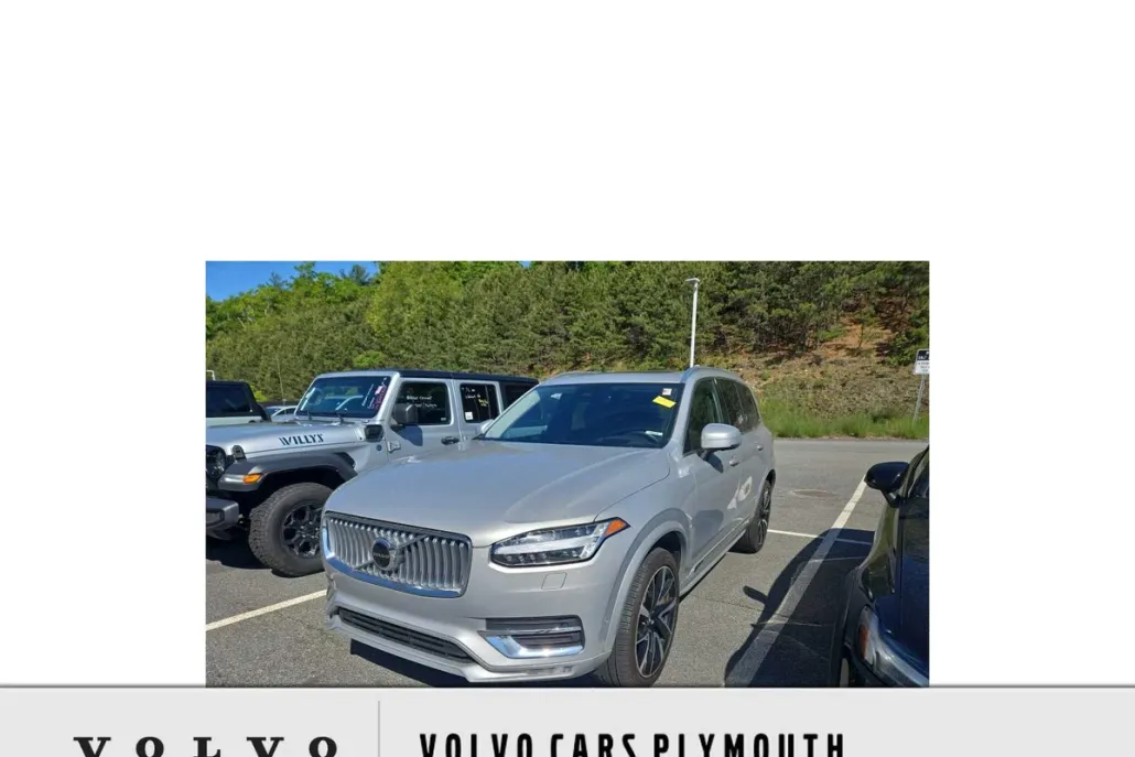 2023 Volvo XC90 B5 AWD Plus photo 1