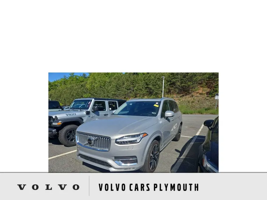 2023 Volvo XC90 B5 AWD Plus photo 1