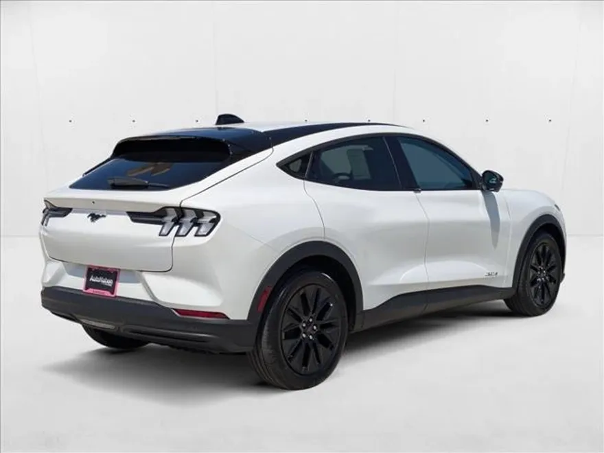 2025 Ford Mustang Mach-E Select photo 1