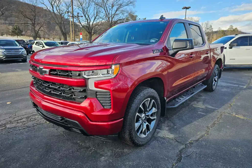 2023 Chevrolet Silverado 1500 RST photo 1