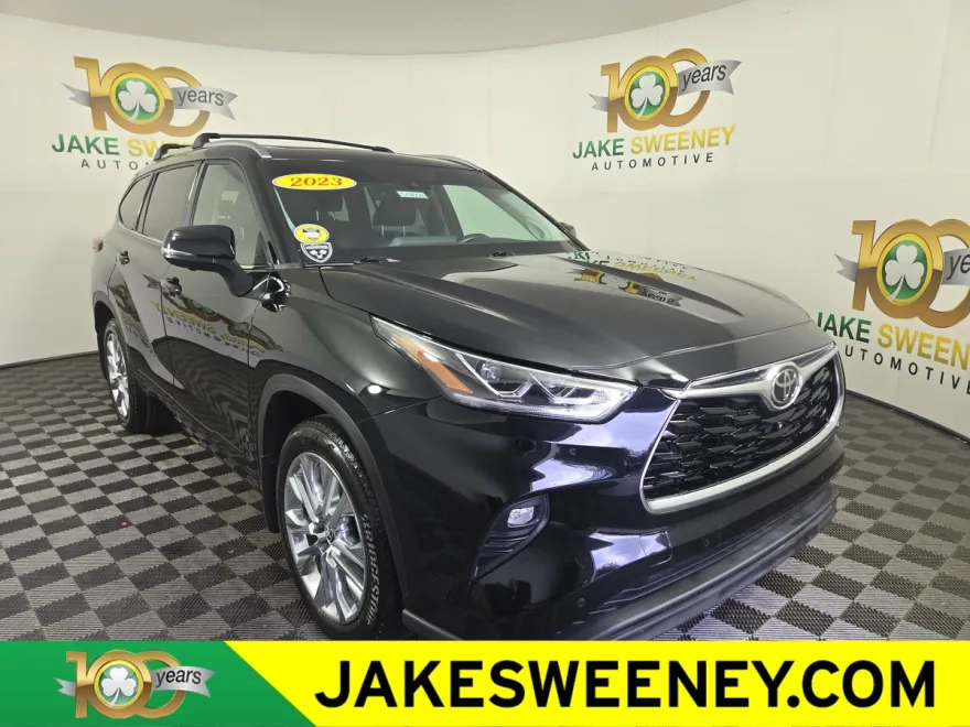 2023 Toyota Highlander Limited photo 1