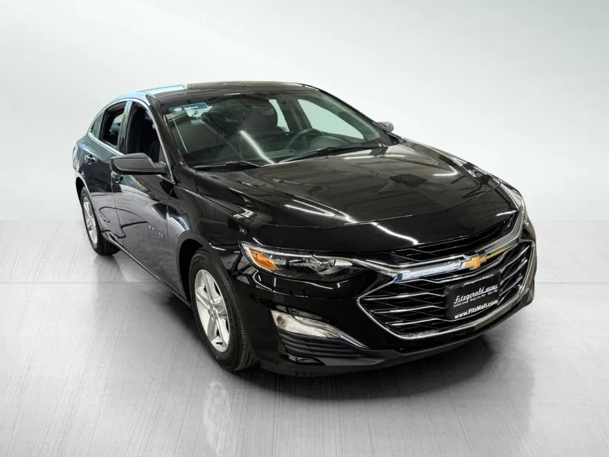 2023 Chevrolet Malibu LS photo 1