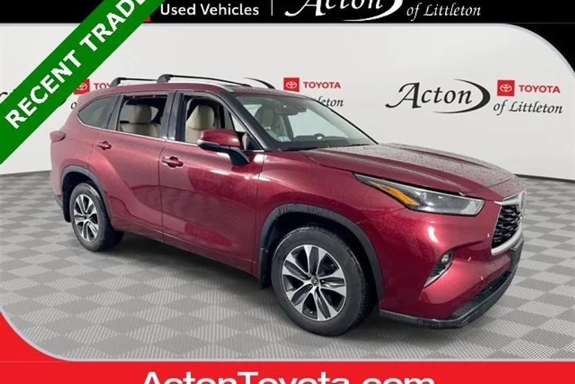 2022 Toyota Highlander XLE photo 1