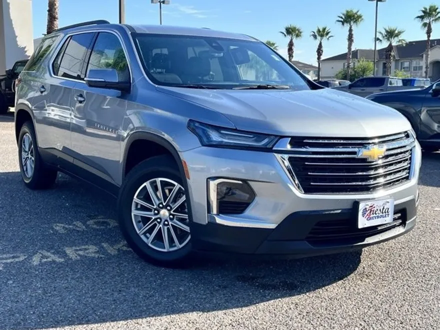 2023 Chevrolet Traverse Cloth photo 1