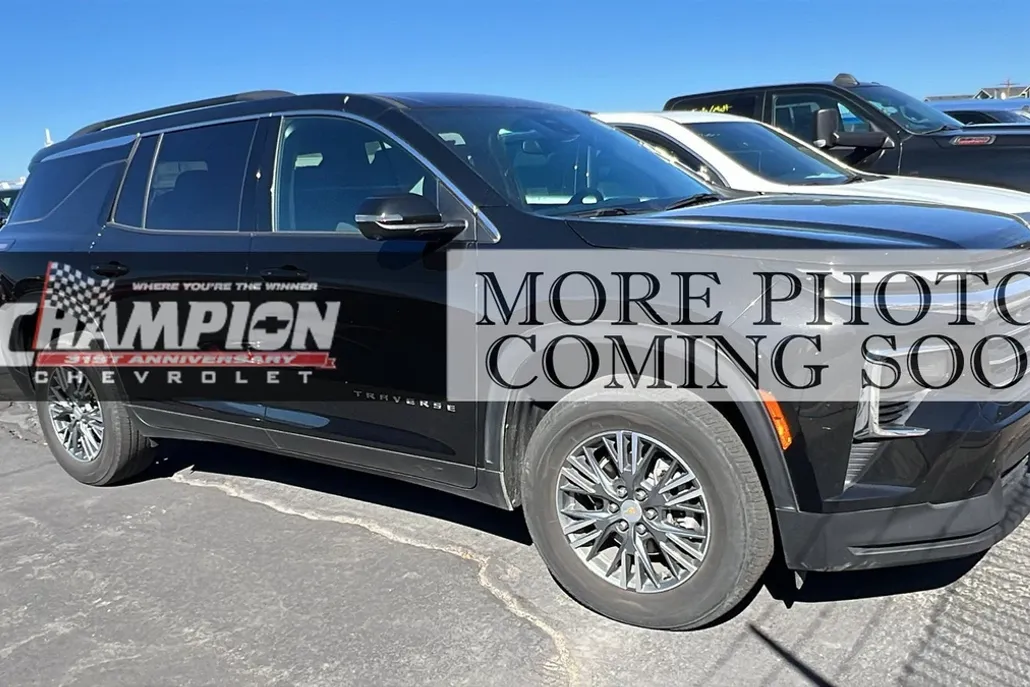 2024 Chevrolet Traverse photo 1