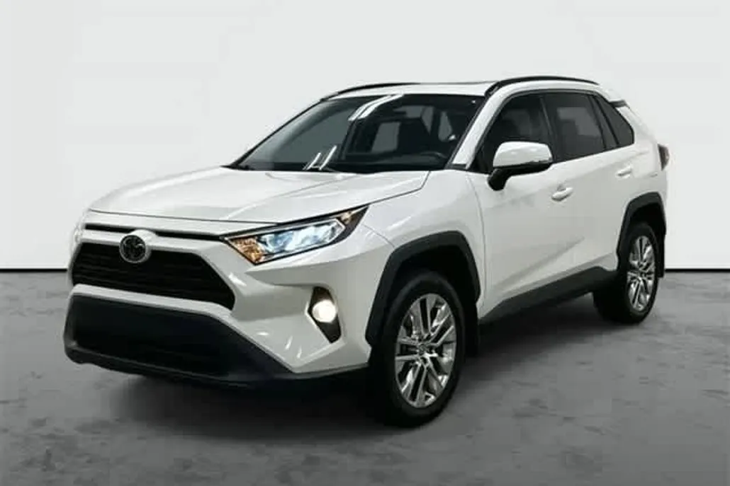 2021 Toyota RAV4 XLE Premium photo 1