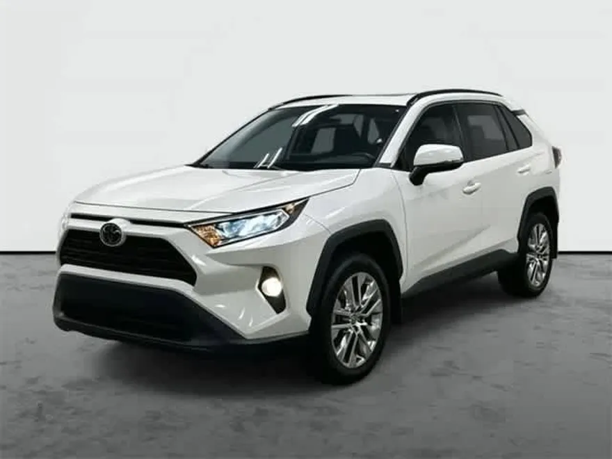 2021 Toyota RAV4 XLE Premium photo 1