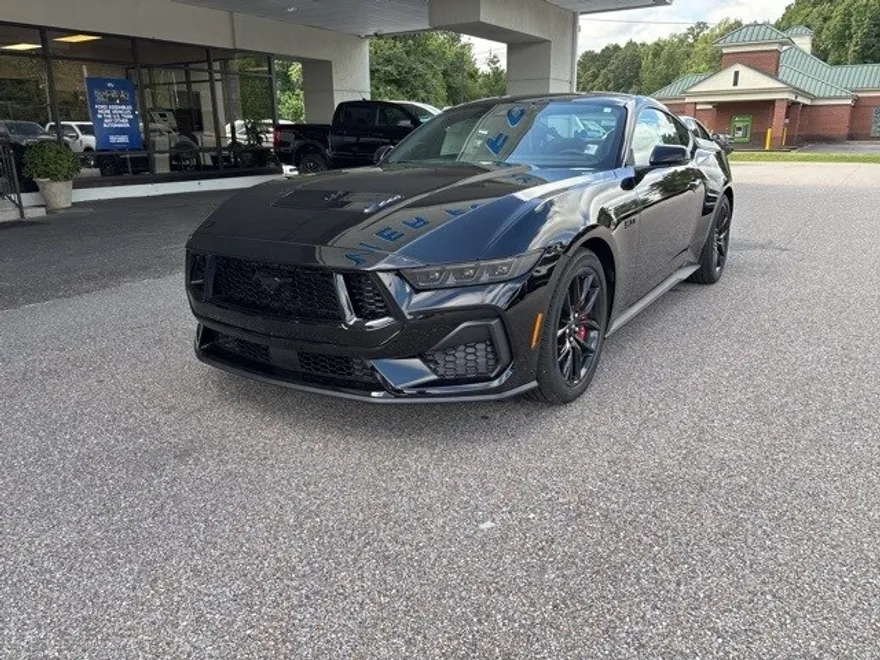 2025 Ford Mustang GT Premium photo 1