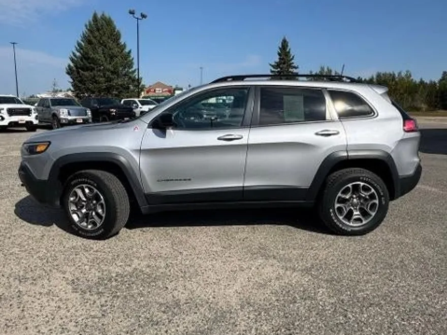 2022 Jeep Cherokee Trailhawk photo 1