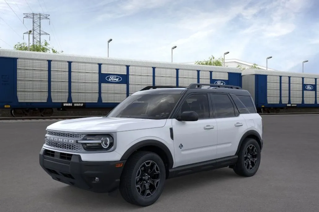 2025 Ford Bronco Sport Outer Banks photo 1