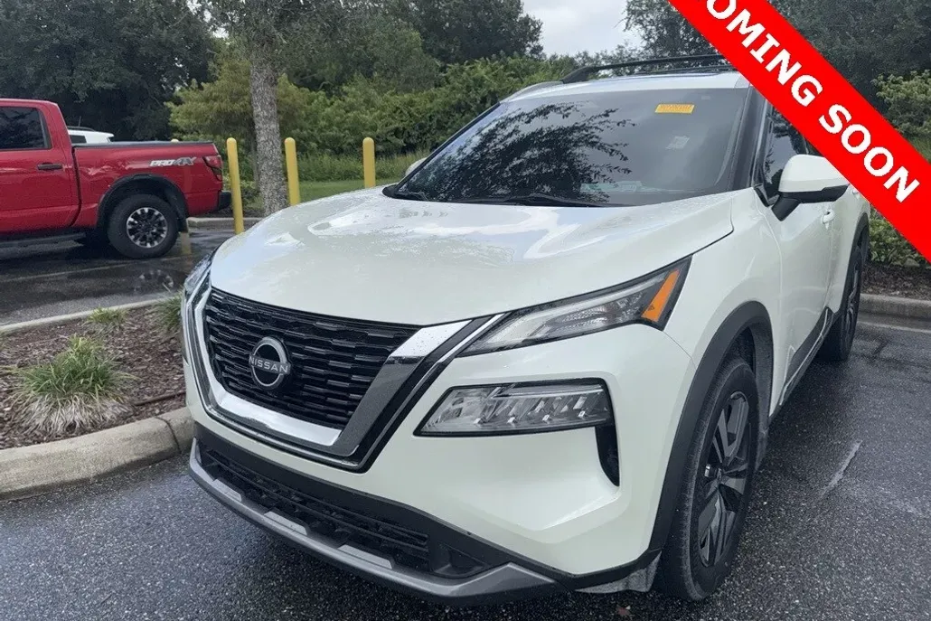 2023 Nissan Rogue SL photo 1