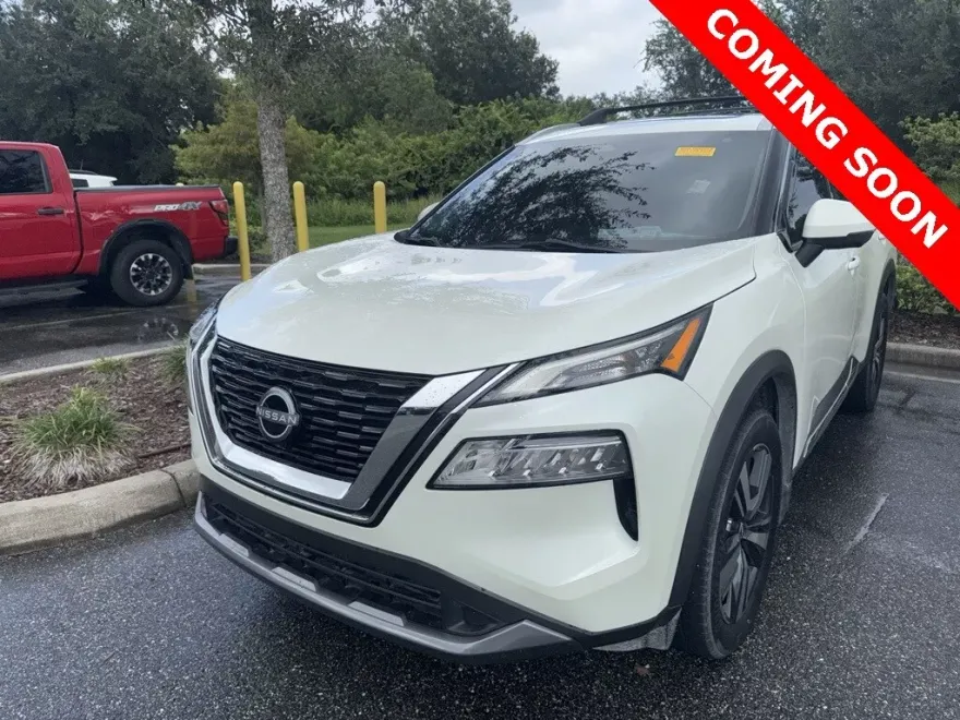 2023 Nissan Rogue SL photo 1