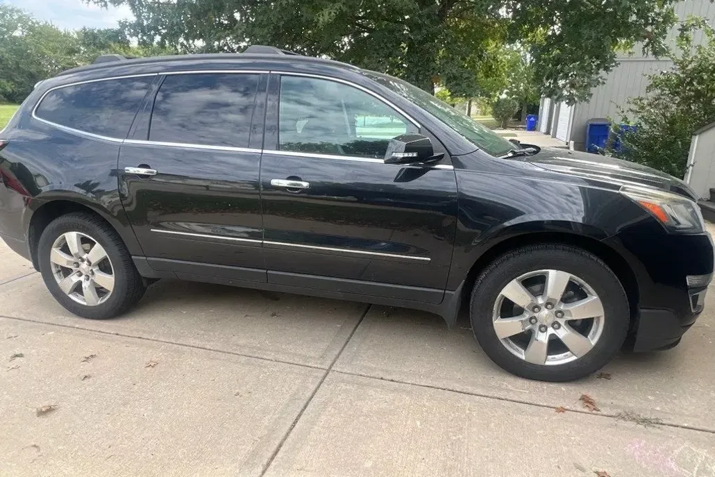 2013 Chevrolet Traverse LTZ photo 1
