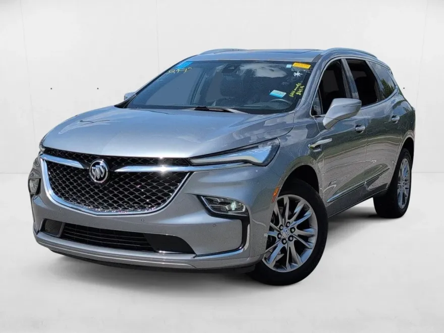 2023 Buick Enclave Avenir photo 1