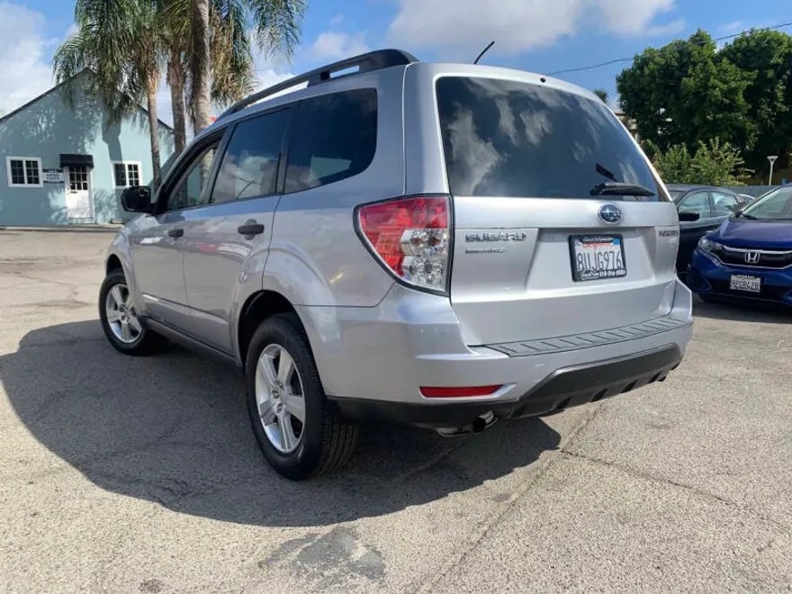 2013 Subaru Forester 2.5X photo 1
