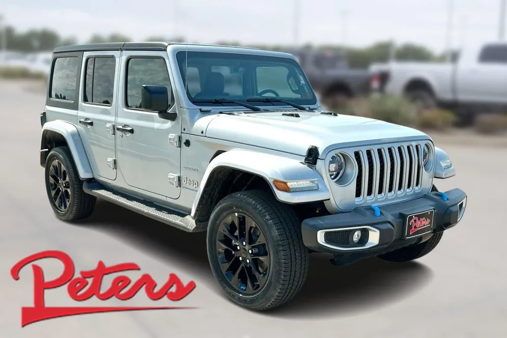 2023 Jeep Wrangler Sahara photo 1