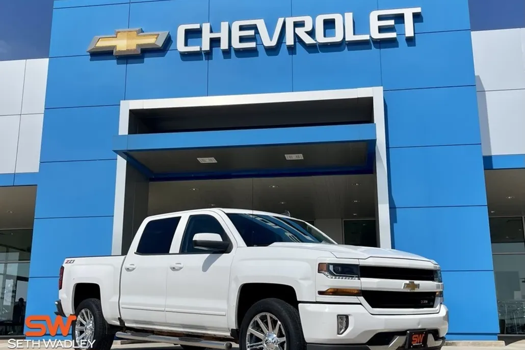 2018 Chevrolet Silverado 1500 LT2 photo 1
