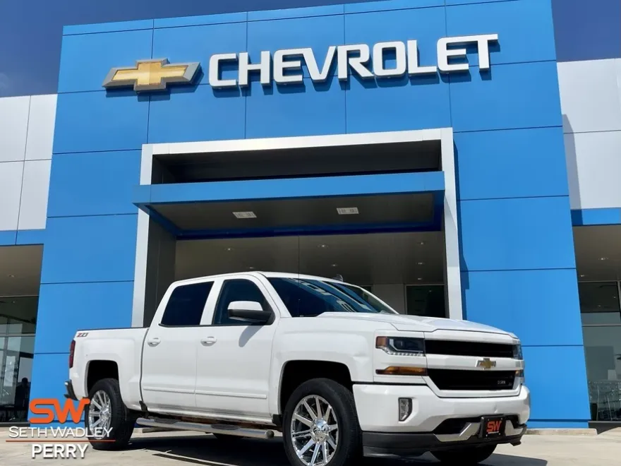 2018 Chevrolet Silverado 1500 LT2 photo 1