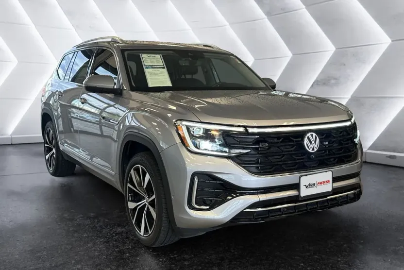 2024 Volkswagen Atlas SEL Premium R-Line photo 1