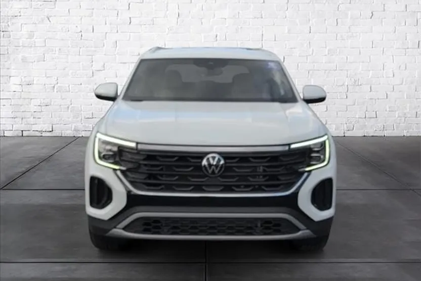 2025 Volkswagen Atlas Cross Sport SE photo 1