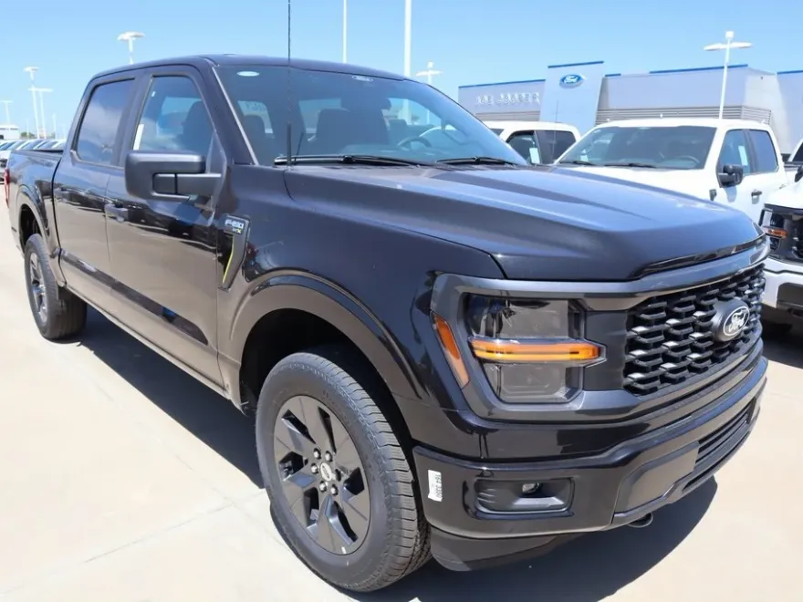 2025 Ford F-150 STX photo 1