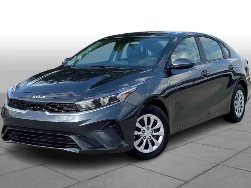 2024 Kia Forte LX photo 1