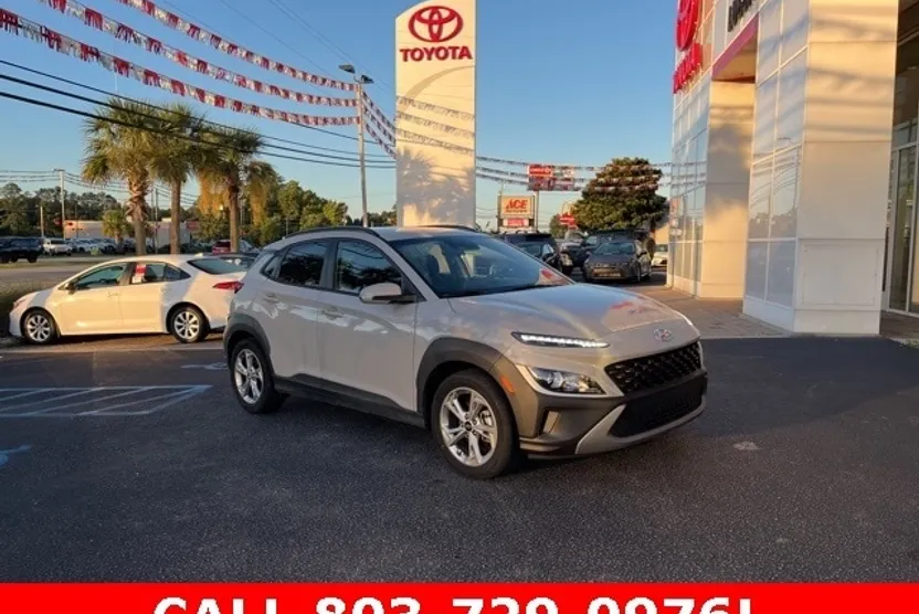 2023 Hyundai Kona SEL photo 1