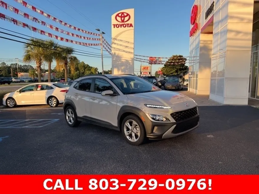 2023 Hyundai Kona SEL photo 1
